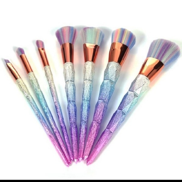 Belle of the Ball Couture Boutique Other - 1 day sale! 5🌟Rated Rainbow Makeup Brushes 7 pcs